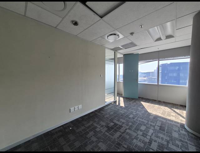 307M² OFFICE TO LET IN SANDTON CENTRAL